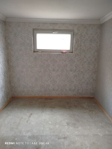 недвижимость в азербайджане купить: 1 комната, 35 м², Нет кредита, Средний ремонт