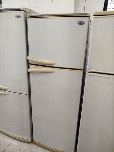 Холодильники: Б/у Двухкамерный Atlant Холодильник цвет - Белый