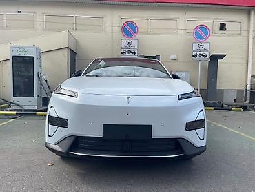leapmotor b10: Changan : 2026 г., Гибрид — 1