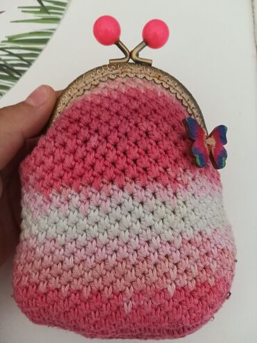 Άλλα: Handmade pink purse 👛. For any information sent a message or call us
