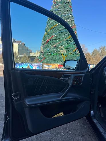 Mercedes-Benz: Mercedes-Benz E-Class: 2002 г., 3.2 л, Автомат, Бензин, Седан — 14