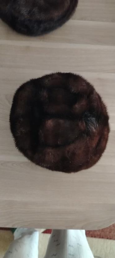 Norka, xəz papaqlar: Qış üçün kürk papaq - Material: tünd qəhvəyi rəngli, yumşaq kürk (üst — 1