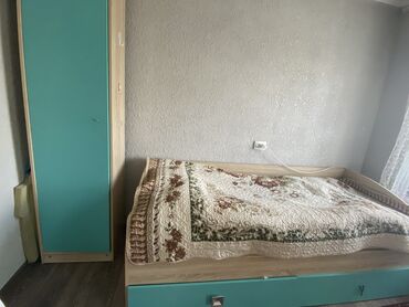 диван кровать полуторка: Бир кишилик Керебет, Колдонулган