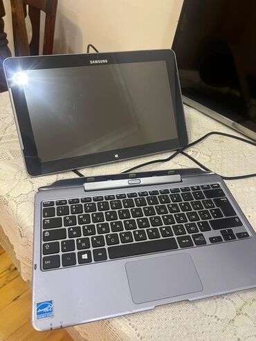 Masaüstü kompüterlər və iş stansiyaları: İşlənmiş Samsung, 12.5 ", Intel Atom, < 128 GB, Ünvandan götürmə