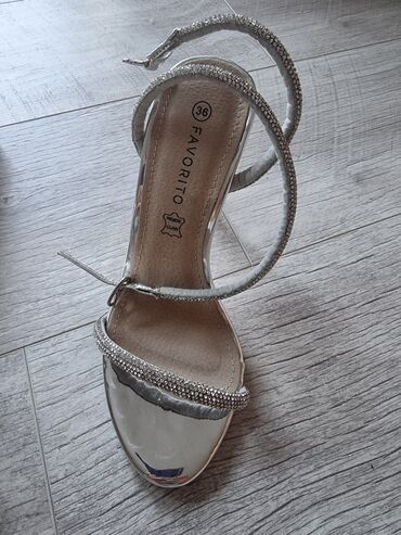 5th avenue sandale: Sandals, Favorito, 36