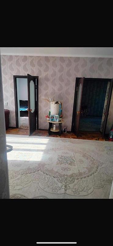 Продажа коттеджей и домов: Продаётся дом с ухоженным двором и удобной планировкой. - Участок — 8