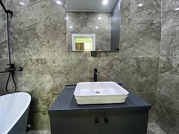 Долгосрочная аренда квартир: 3 комнаты, Риэлтор, Без подселения, С мебелью полностью — 11