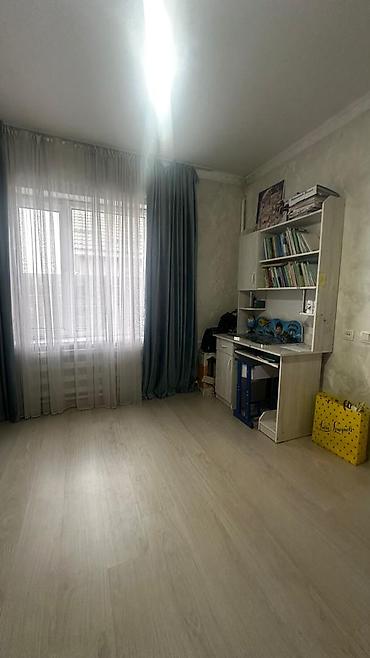 Продажа коттеджей и домов: СРОЧНО ПРОДАЁТСЯ ДОМ Локация: - ж/м Ак-Ордо-1 - Район: Гагарина / — 7