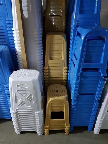 istolar: Plastic tabureler satilir Her bir malllarimiz yeniyir Qiymet 10 azn — 1