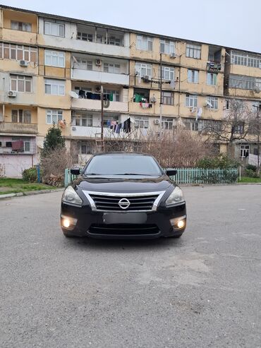 nissan sunny: Nissan Altima: 2.5 l | 2013 il Sedan