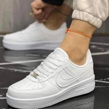 Women's Sneakers and athletic shoes: 36-44
3400 — 9