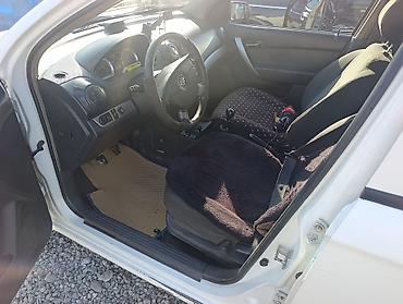 Другие автомобили: Газ бензин на обычных номерах Белый компактный седан (4 двери) с — 11