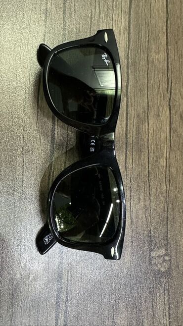 Eynəklər: Gün eynəyi, Ray-Ban, İşlənmiş