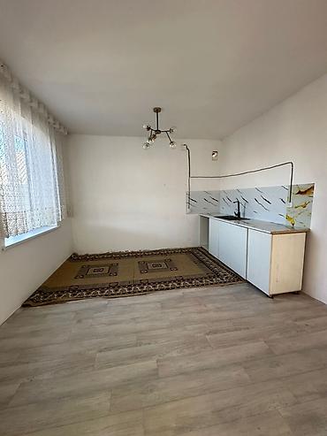 Продажа коттеджей и домов: Продается двухэтажный кирпичный дом. Планировка и площади: - Два — 3