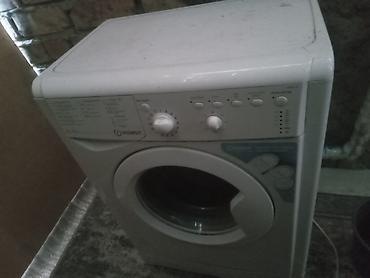 Техника и электроника: Стиральная машина Indesit, фронтальная загрузка. - Тип — 2