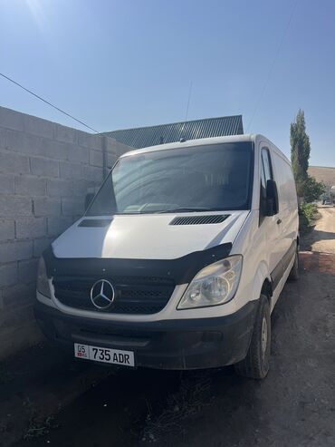 машина фургон: Жеңил жүк ташуучу унаа, Mercedes-Benz, Колдонулган