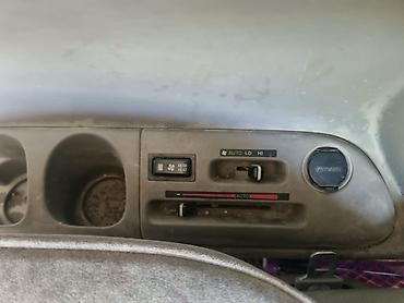 sen sulu: Toyota Regius: 2000 г., 2.7 л, Автомат, Газ, Минивэн — 9