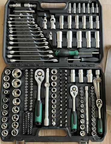 купить бу набор ключей и головок: Набор слесарно-автомобильного инструмента в прочном пластиковом кейсе