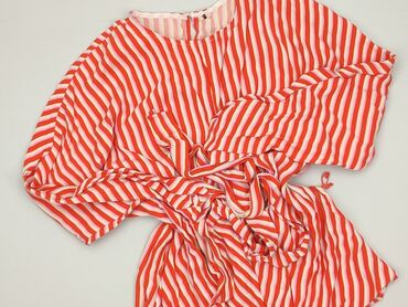 bluzki z dekoltem karo: Women's blouse, size M