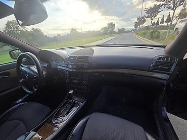 kia satis mərkəzi: Mercedes-Benz E-Class: 2.6 l | 2003 il Sedan — 10