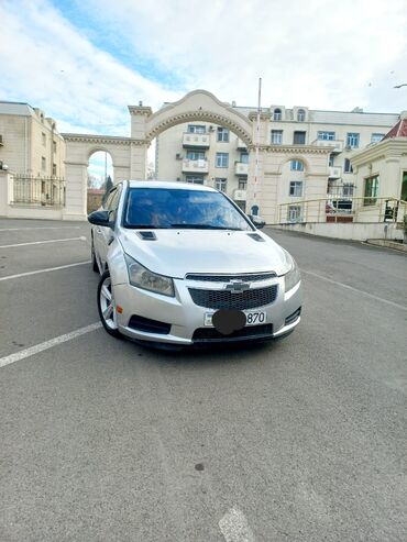 Chevrolet: Ili 2014 yaxsı veziyyetdedir.Tecili satıldığı üçün bu qiymete — 3