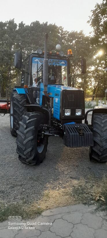 Traktorlar: Traktor 2022 il, motor 5.8 l, İşlənmiş