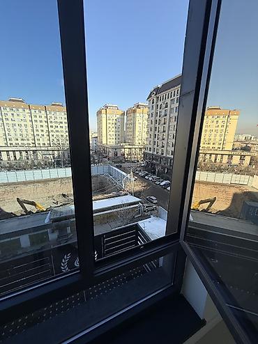 Аренда помещений свободного назначения: Сдаётся офис в центре города — БЦ Бизнес-центр Золотой Локация — 6