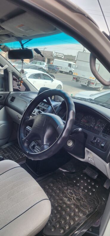 решетка на пассат б4: Mitsubishi Delica: 2001 г., 3 л, Автомат, Газ, Внедорожник