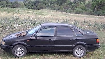 Volkswagen Passat: 1992 г., Седан