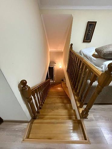 Продажа коттеджей и домов: Продается мансардный дом 140 м², фактически 4,2 соток, а по документам — 8