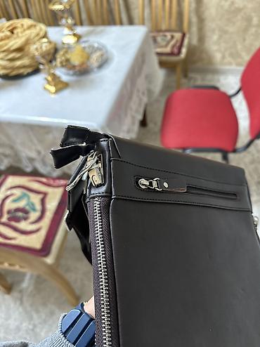 gucci guilty: Барсетка, Gucci, Материал: Комбинированный материал, Застежка на молнии, Множество карманов, Оригинал, Новый — 3