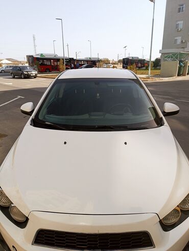 Chevrolet: Chevrolet Aveo: 1.6 l | 2015 il 220000 km Sedan — 1