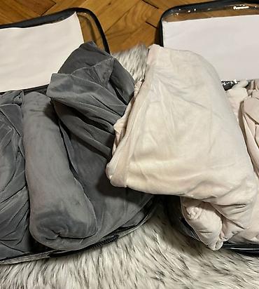 rumenko sastav: Prodajem set od 6 plišanih navlaka za trpezarijske stolice. Meki pliš — 5