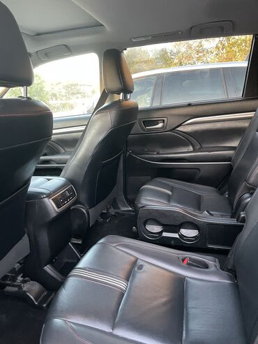 Toyota: Toyota Highlander: 2019 г., 3.5 л, Автомат, Бензин, Внедорожник — 13