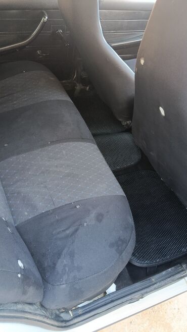 VAZ (LADA): VAZ 2107, ağ rəng, sedan kuzov. - Xarici görünüş: ağ boya, xromlu ön — 14