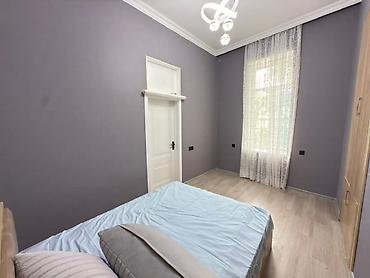 ecemide kiraye evler 2020: Bakı, 28 May, 2 otaqlı, Köhnə tikili, m. Sahil, 55 kv. m — 2