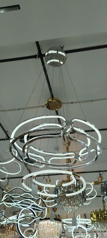Çılçıraq, 10 və daha çox lampa, Metal