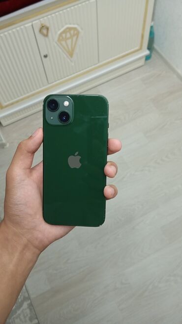 покупка продажа бу телефонов: IPhone 13, Б/у, 128 ГБ, Alpine Green, Защитное стекло, Чехол, 90 %