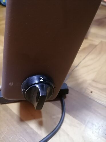 Kaloriferi: Grejalica Kvarcna mala FABA 1600w sa dva staklena grejača 
 Mirjevo — 8
