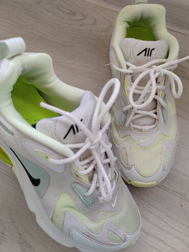 carera patike: Nike, 37.5, bоја - Bela