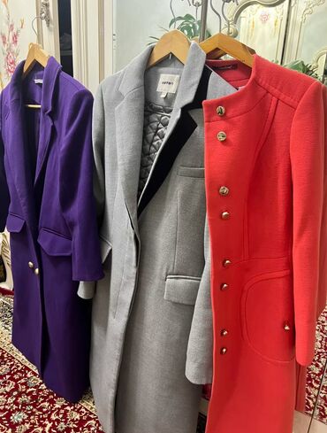 Пальто: Разгружаю гардероб,отдаю ниже по себе стоимости. качество хорошее — 6