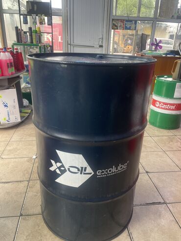 перевозной дом: Бочка X-Oil exolube объемом 200 литров. Подходит для хранения и