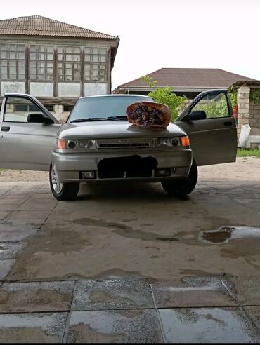 ağ 07 sekilleri: Model: LADA 2110 (sedan) Rəng: Boz/gümüşü Kuzov: 4 qapılı sedan