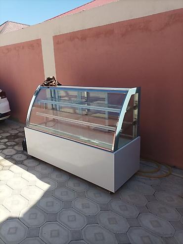 kafe stolları: Soyuducu vitrinin satışı. Xüsusiyyətlər: - Şüşə ön və yan panellər — 1
