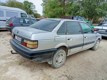пасса: Volkswagen Passat: 1988 г., 1.8 л, Механика, Бензин, Седан