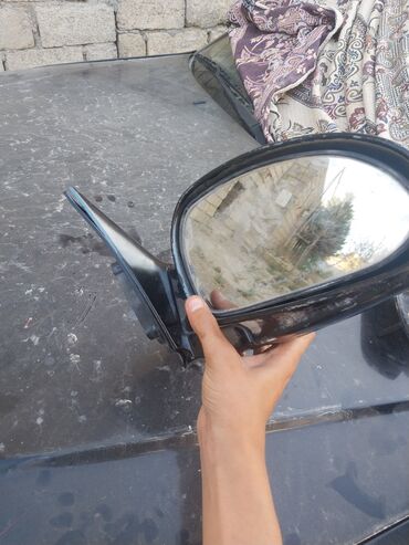Soyutma və qızdırma sistemləri: Aftomobilin yan güzgüleri idealdır sol rol terefden olan yan
