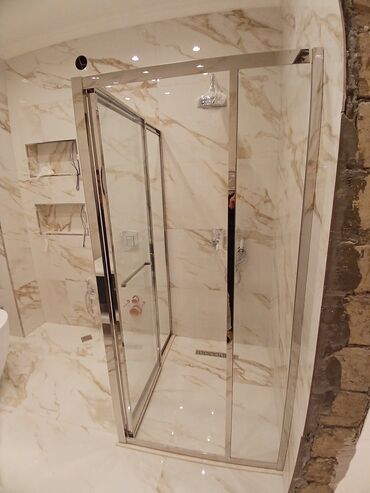 Duş kabinaları, arakəsmələr: Yeni Arakəsmə, Künc üçün, Ödənişli çatdırılma — 20