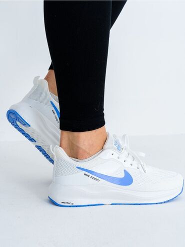 кроссовки беговые: Обувь предназначена для женщин, которые занимаются спортом и фитнесом