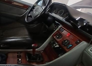 Mercedes-Benz: Mercedes-Benz W124: 1995 г., Седан — 17