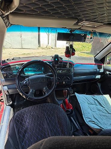 bcd com kg: Volkswagen Vento: 1993 г., Механика, Седан — 9